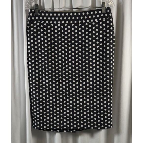 Ann Taylor LOFT Polka Dots Pencil Skirt, Black & White, Sz: 8 Curvy, 64-53 - Picture 12 of 16